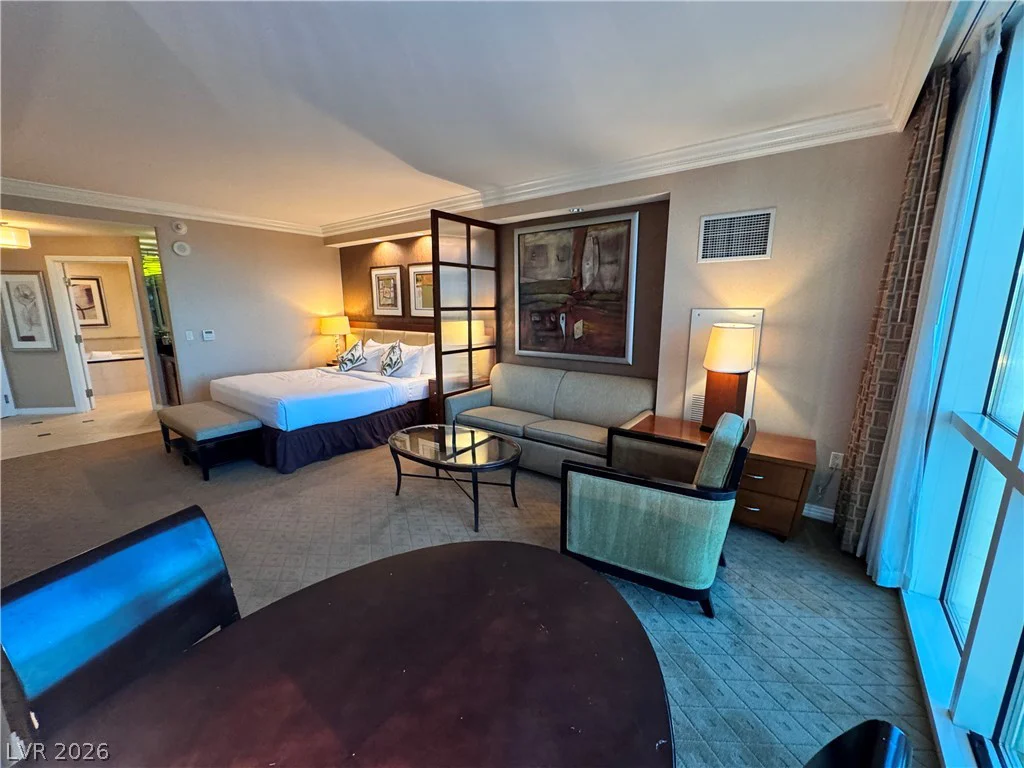 135 Harmon, Las Vegas, NV 89109