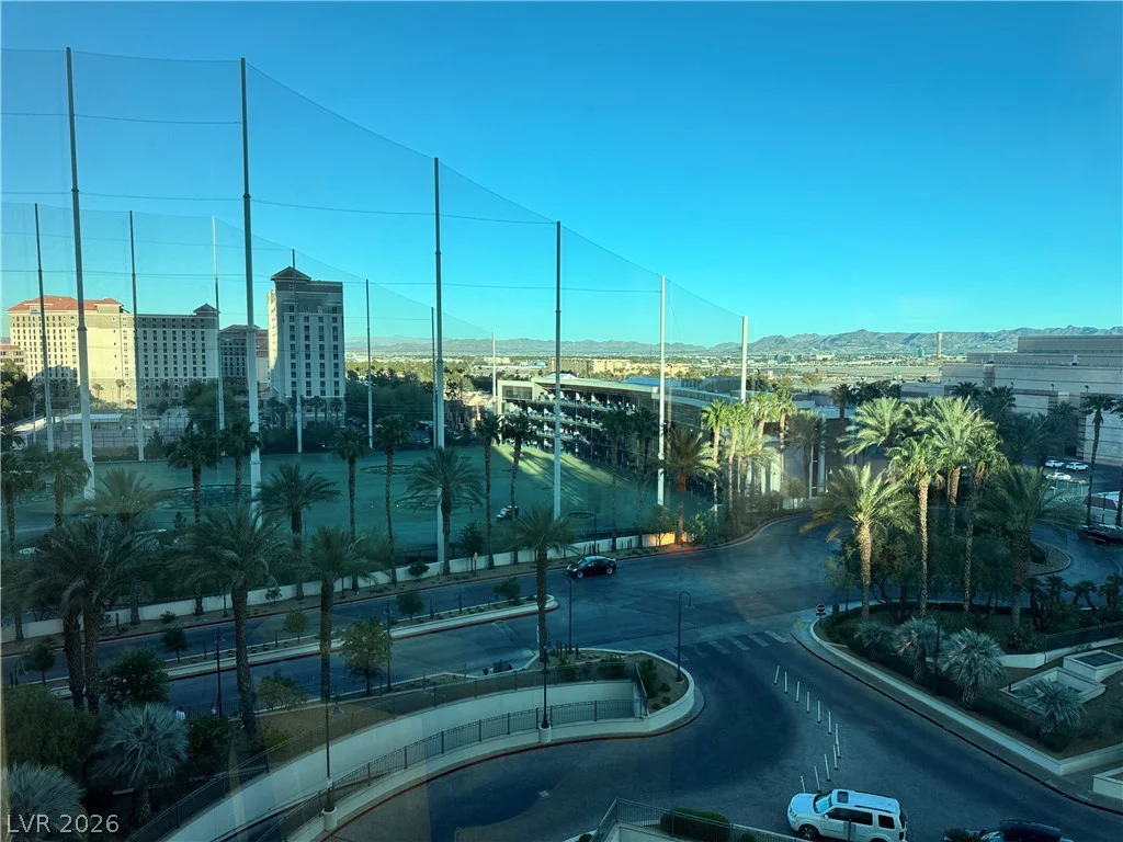 135 Harmon, Las Vegas, NV 89109