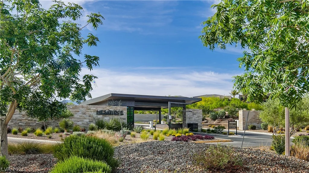 5281 Feathertop, Las Vegas, NV 89135
