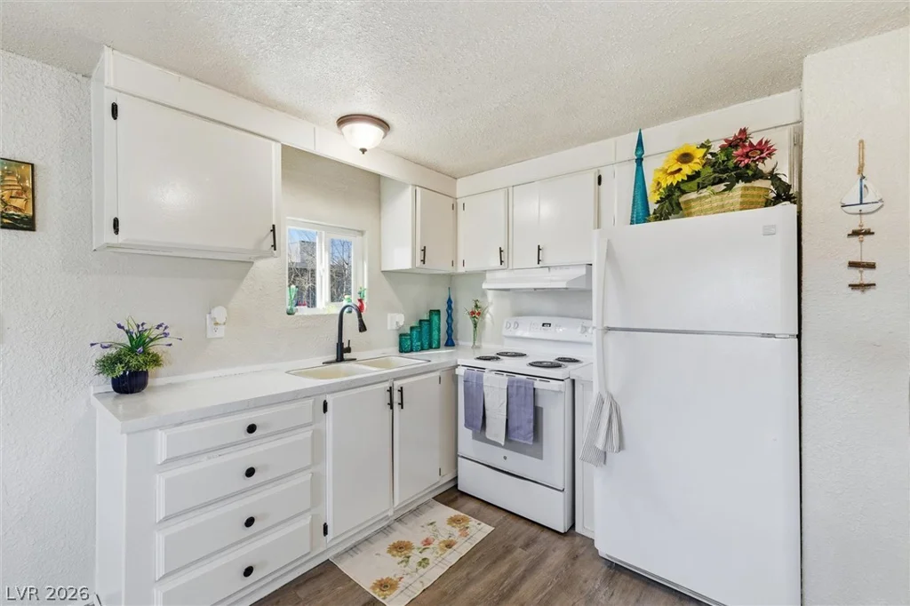 210 Bonnie Claire, Pahrump, NV 89048