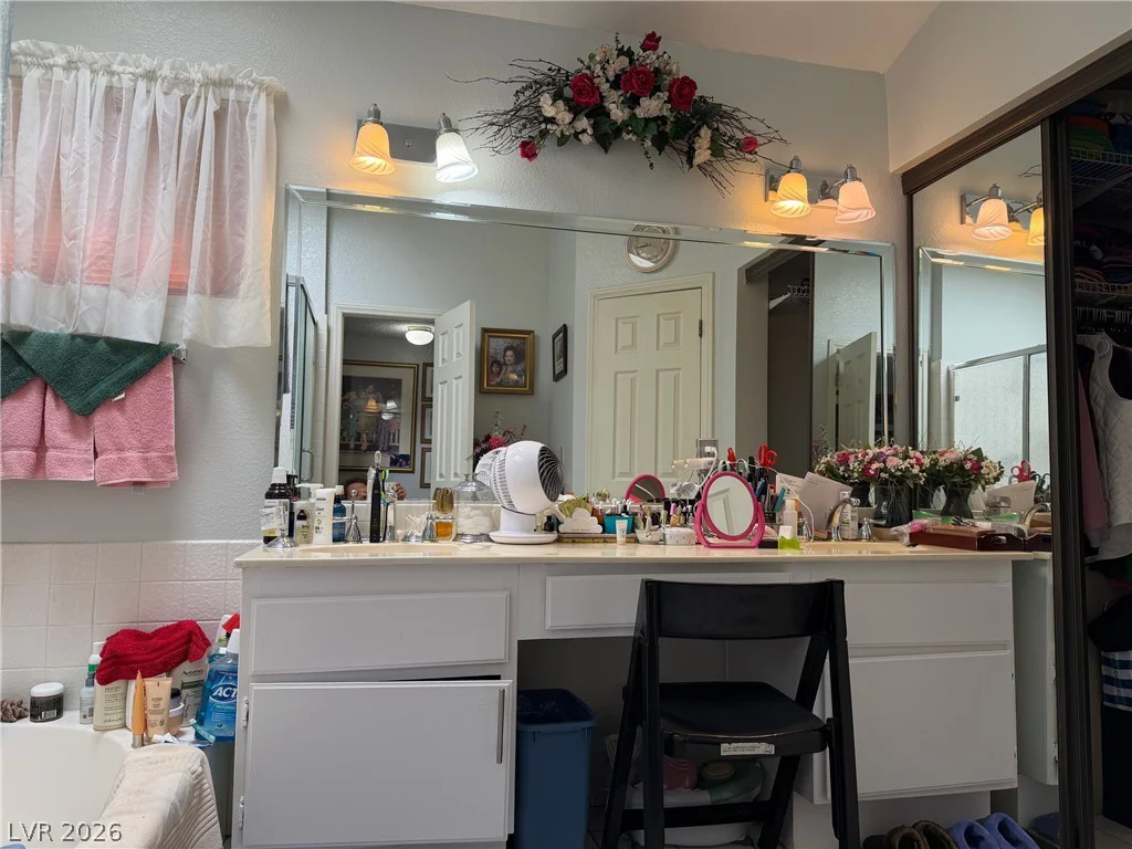 3074 Spokane, Las Vegas, NV 89121