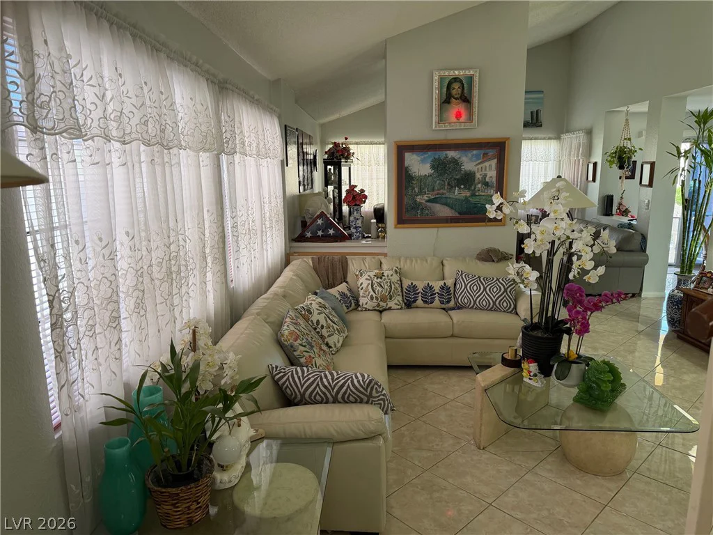 3074 Spokane, Las Vegas, NV 89121