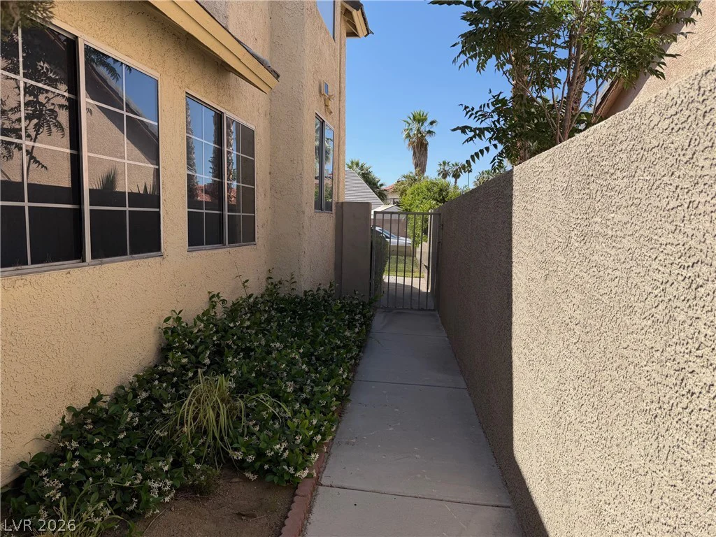 3074 Spokane, Las Vegas, NV 89121