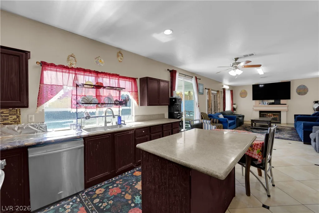 1585 Darryl, Las Vegas, NV 89123