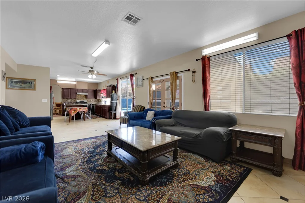 1585 Darryl, Las Vegas, NV 89123