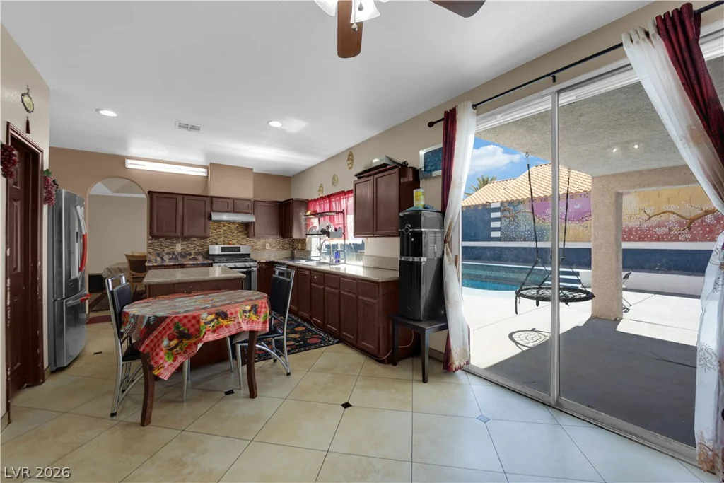 1585 Darryl, Las Vegas, NV 89123
