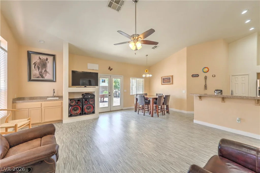 3855 Lorraine, Las Vegas, NV 89120