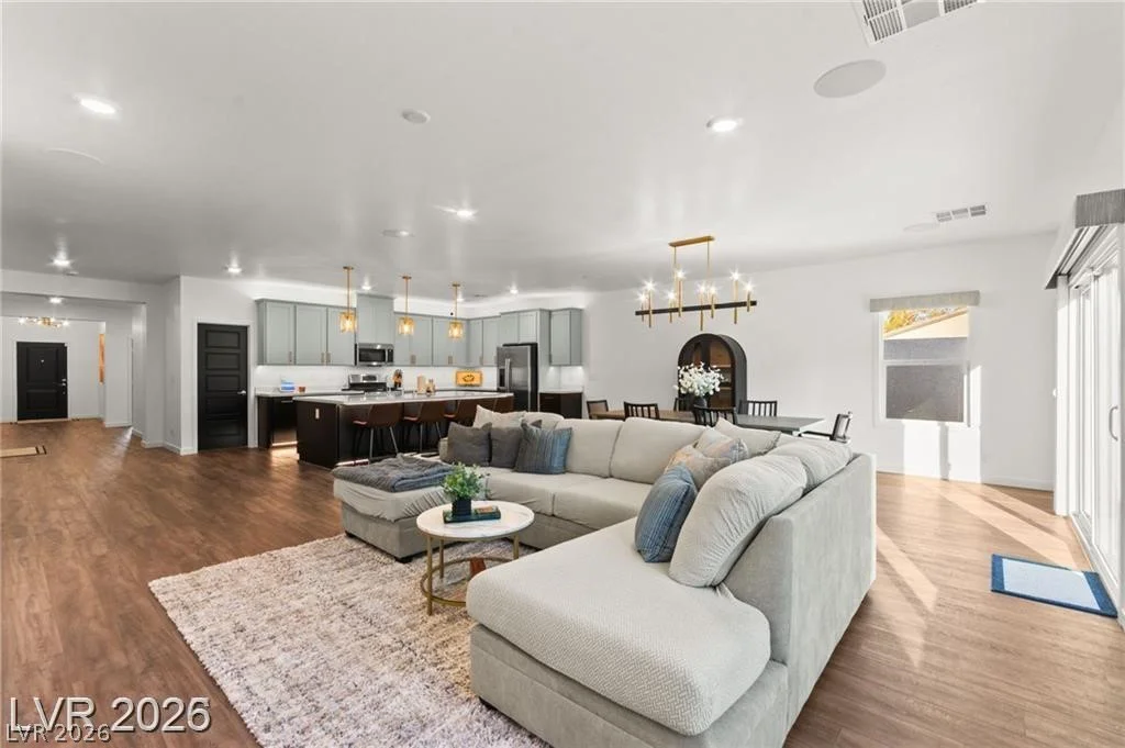 3525 Raina Ridge, Las Vegas, NV 89121