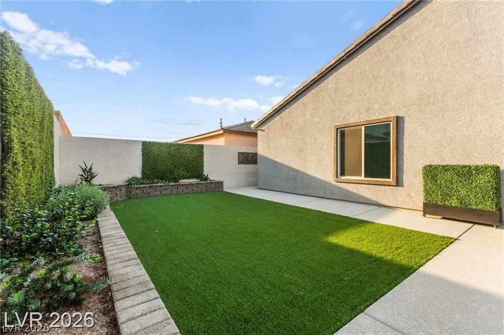 3525 Raina Ridge, Las Vegas, NV 89121