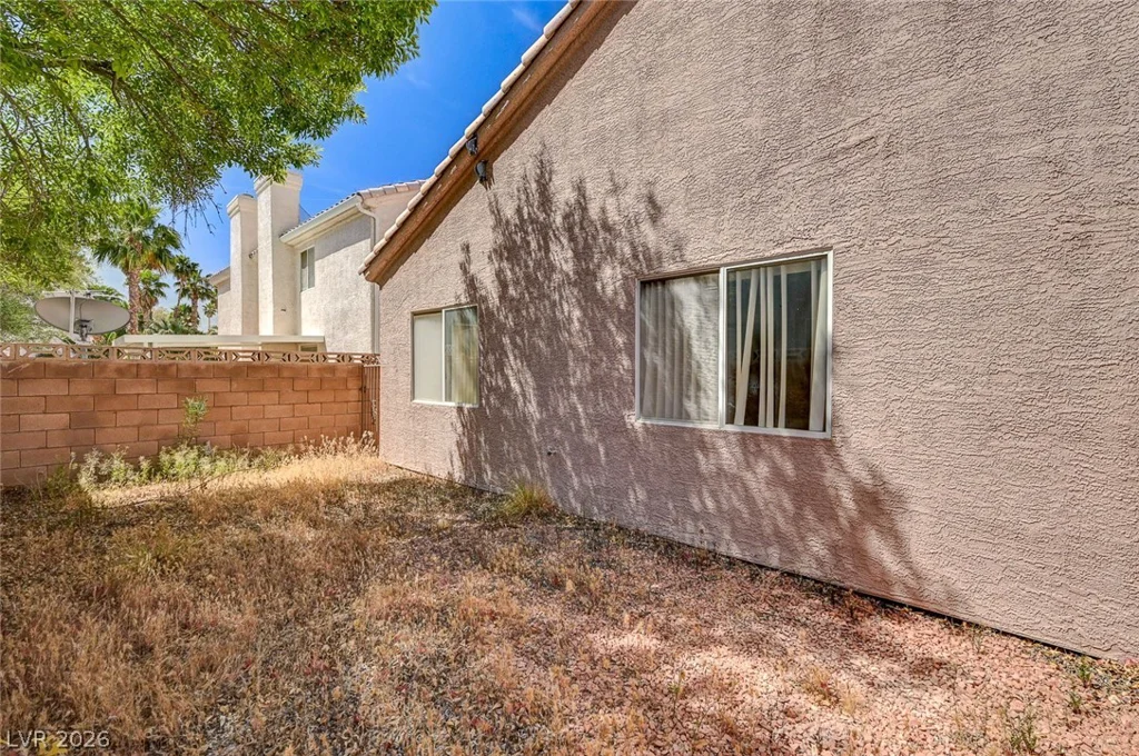 5370 Runningbrook, Las Vegas, NV 89120