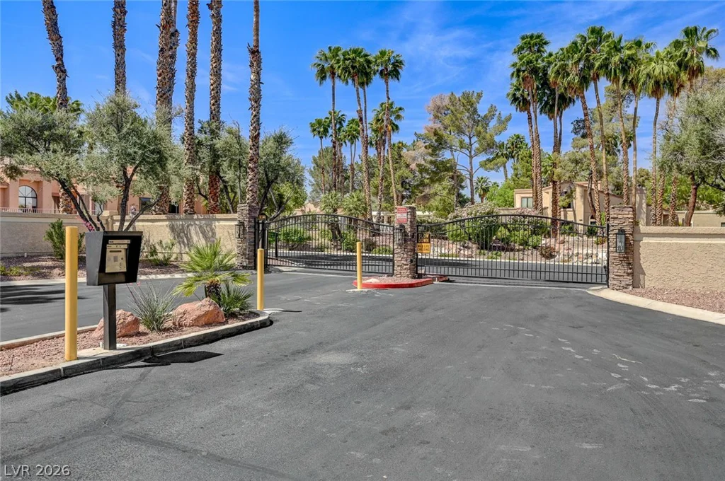 5370 Runningbrook, Las Vegas, NV 89120