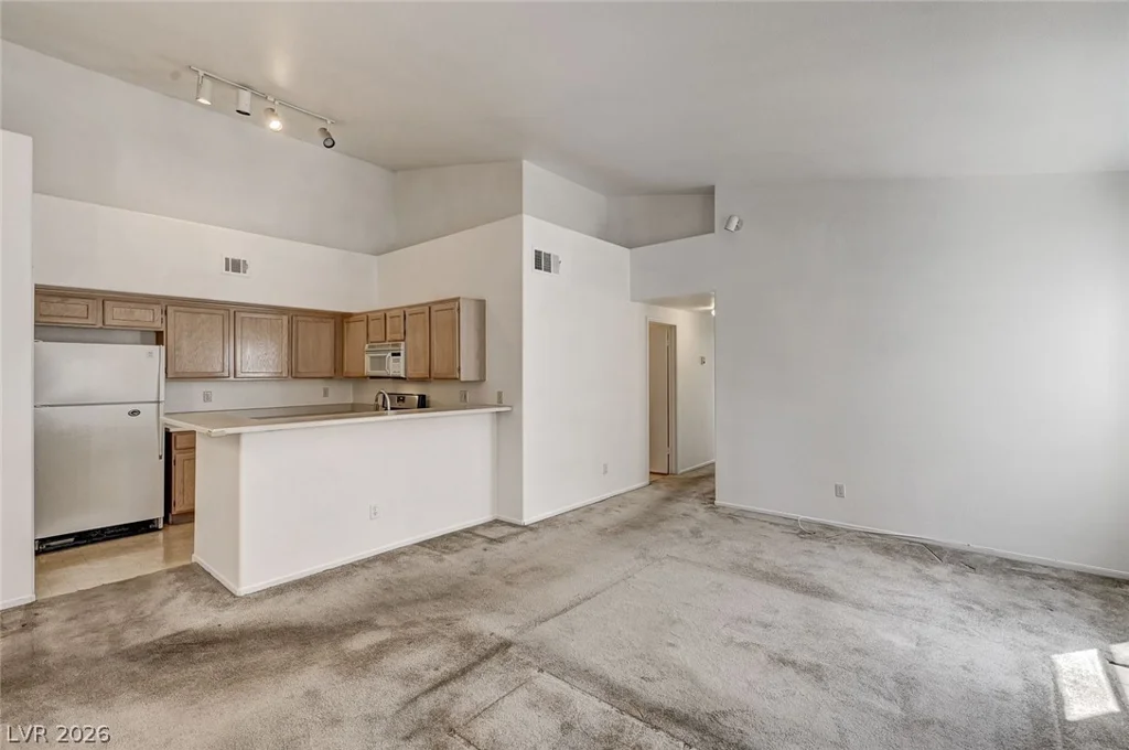 5370 Runningbrook, Las Vegas, NV 89120