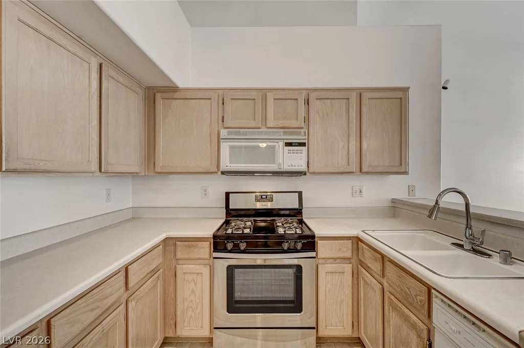 5370 Runningbrook, Las Vegas, NV 89120