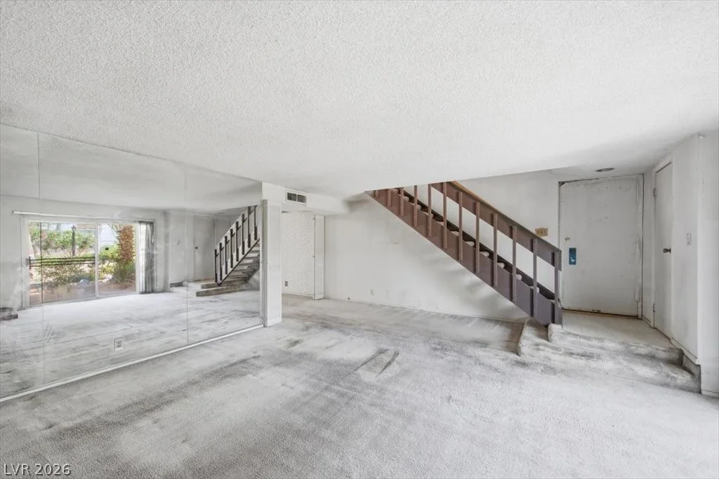 522 Delfern, Las Vegas, NV 89169
