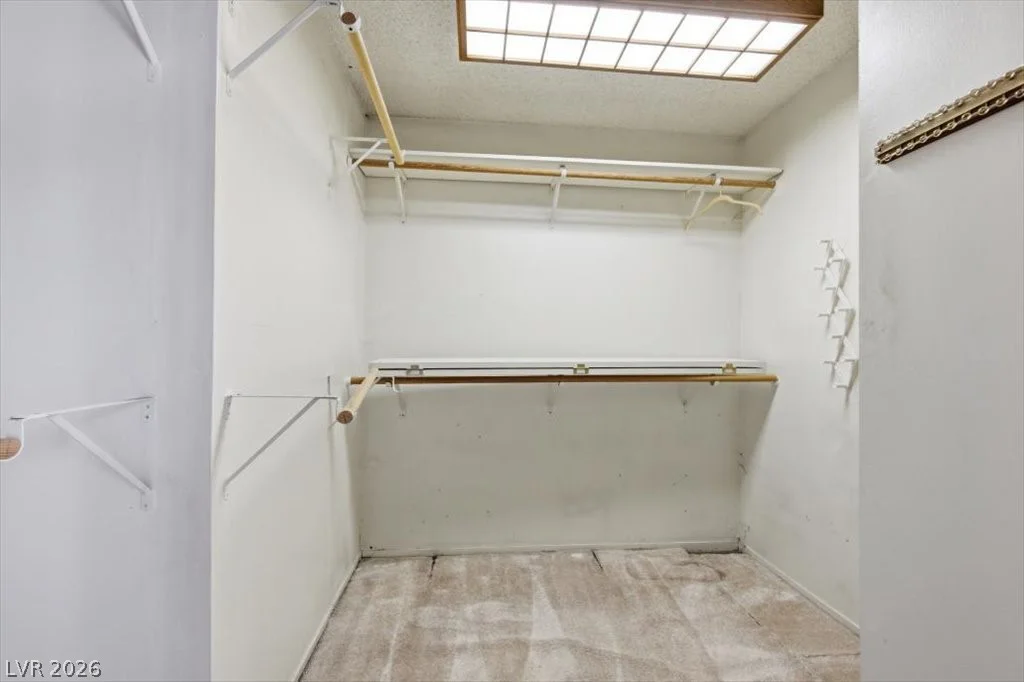 522 Delfern, Las Vegas, NV 89169