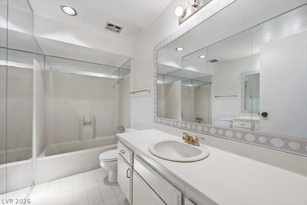 522 Delfern, Las Vegas, NV 89169