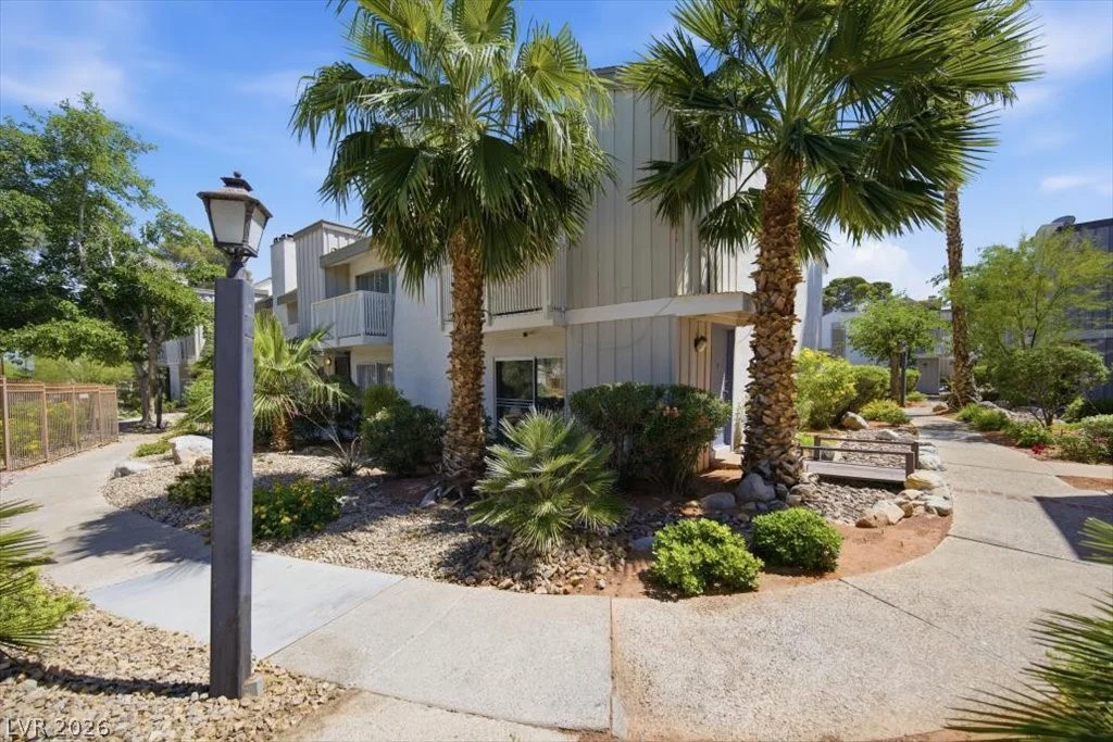 522 Delfern, Las Vegas, NV 89169
