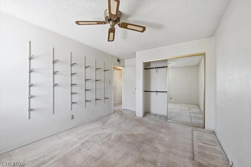 522 Delfern, Las Vegas, NV 89169