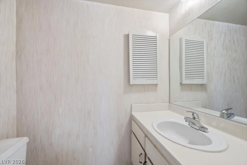 522 Delfern, Las Vegas, NV 89169