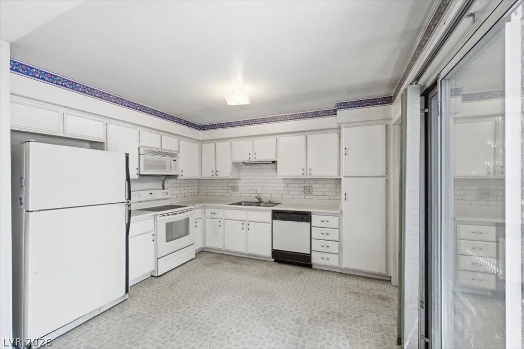 522 Delfern, Las Vegas, NV 89169