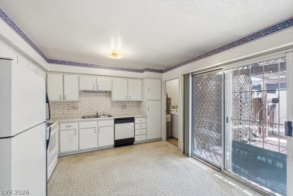 522 Delfern, Las Vegas, NV 89169