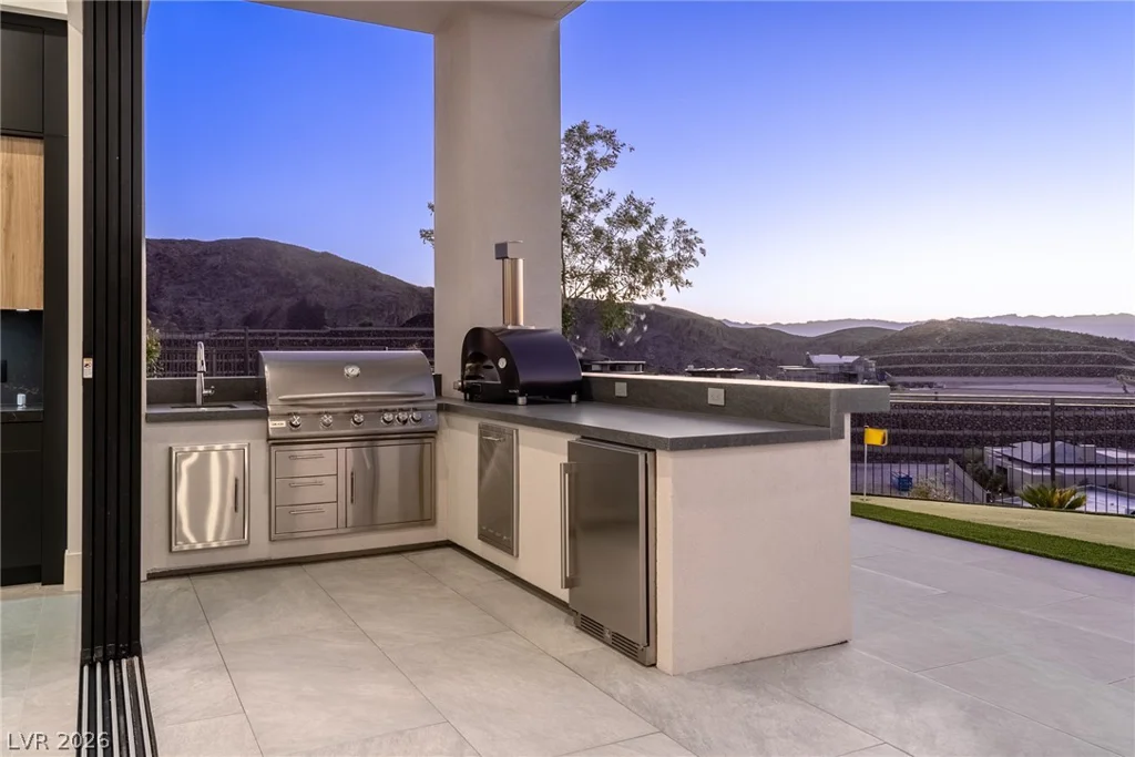 25 Rockstream, Henderson, NV 89012