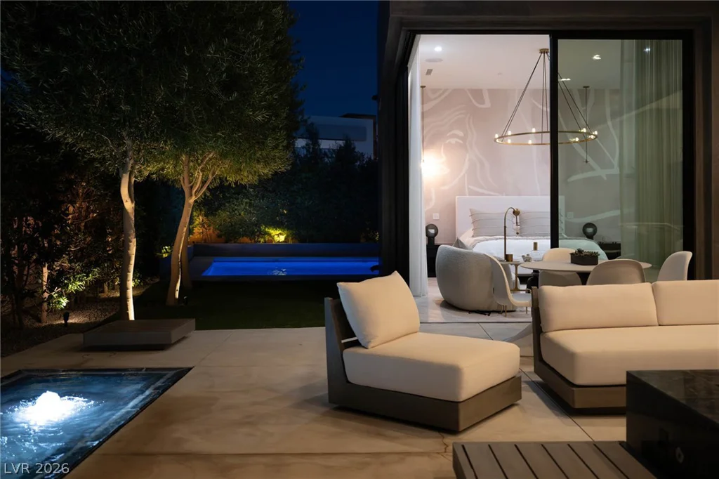 11 Night Song, Las Vegas, NV 89135