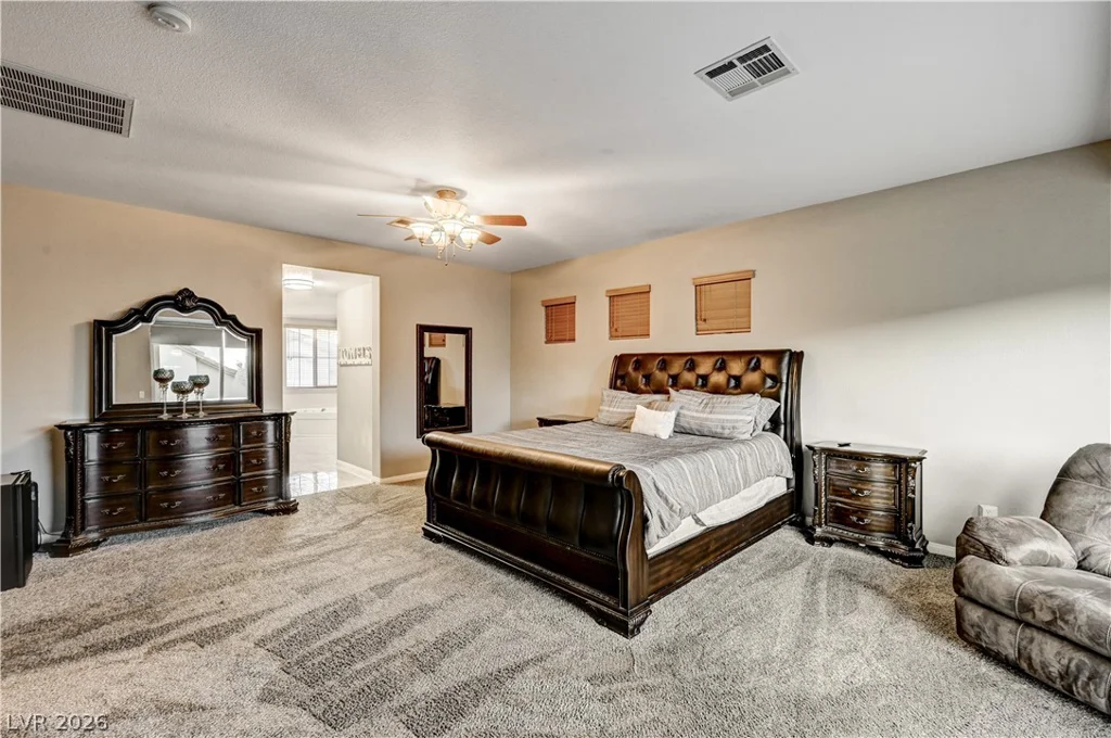 7821 Red Leaf, Las Vegas, NV 89131