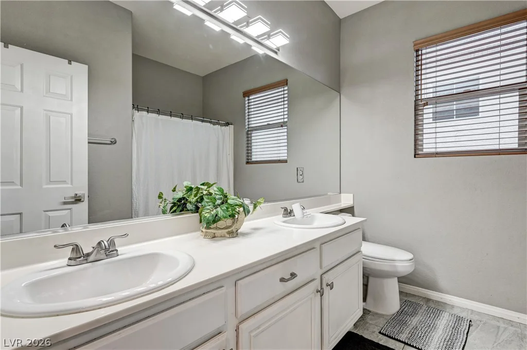 7821 Red Leaf, Las Vegas, NV 89131