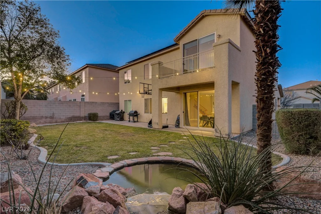 7821 Red Leaf, Las Vegas, NV 89131