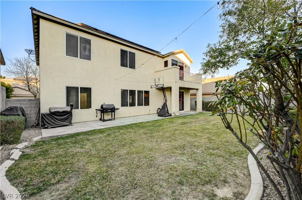 7821 Red Leaf, Las Vegas, NV 89131