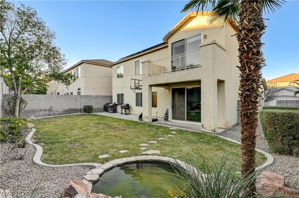 7821 Red Leaf, Las Vegas, NV 89131