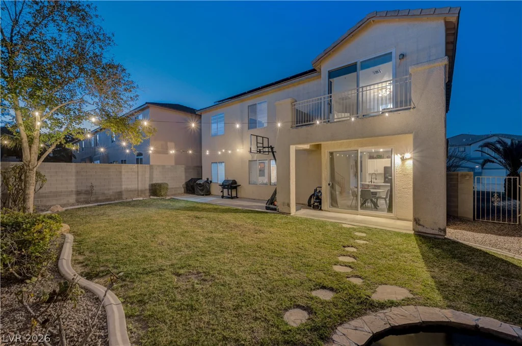 7821 Red Leaf, Las Vegas, NV 89131