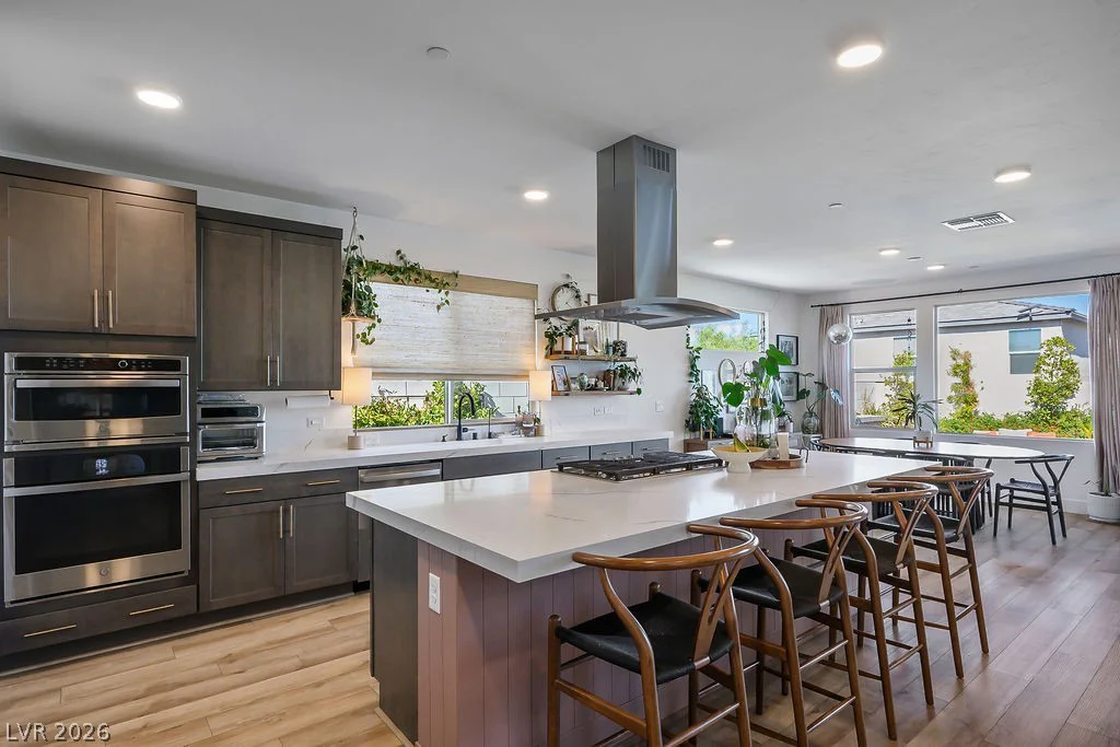 9990 Egan Valley, Las Vegas, NV 89166