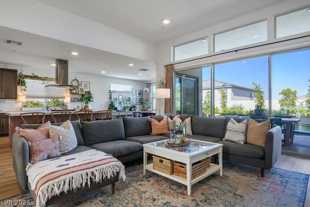 9990 Egan Valley, Las Vegas, NV 89166