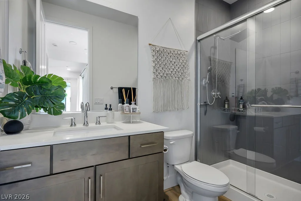 9990 Egan Valley, Las Vegas, NV 89166