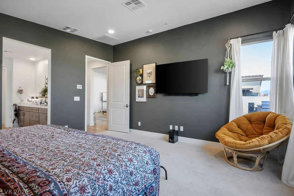 9990 Egan Valley, Las Vegas, NV 89166
