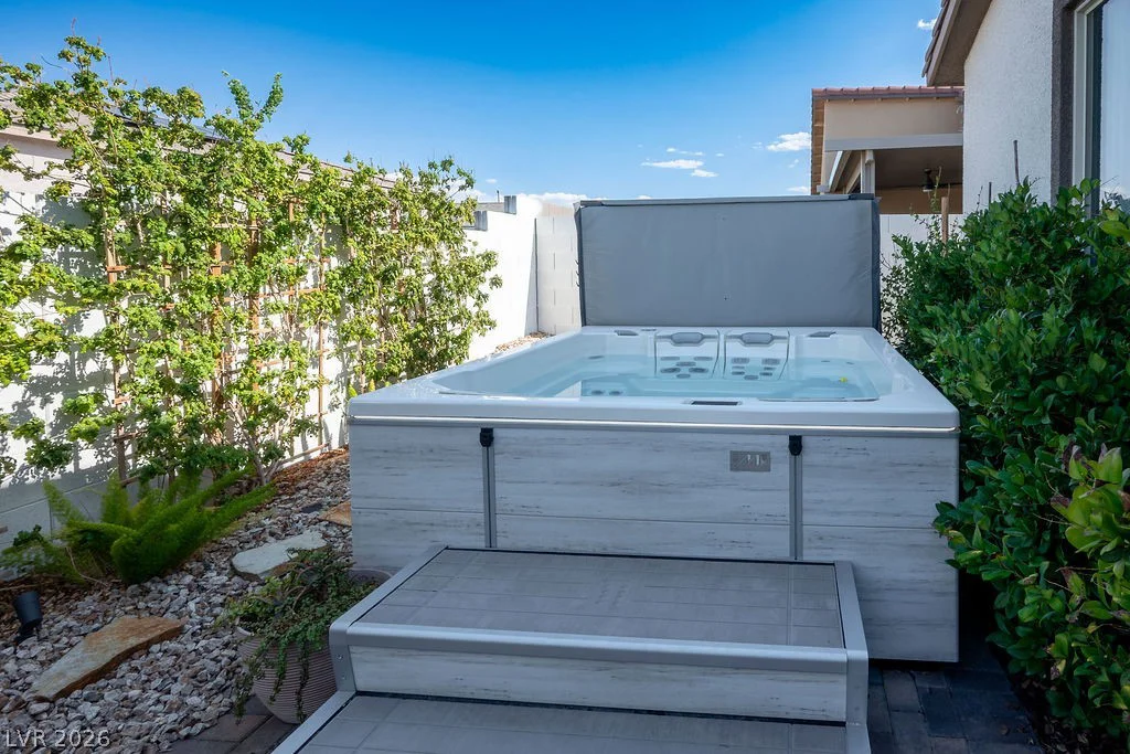 9990 Egan Valley, Las Vegas, NV 89166
