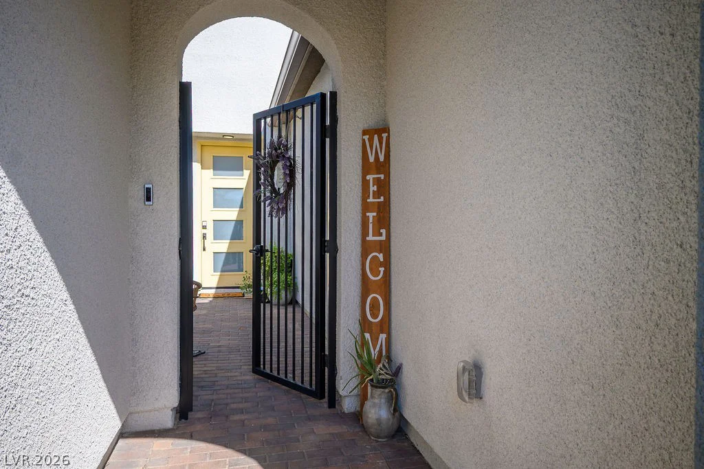 9990 Egan Valley, Las Vegas, NV 89166