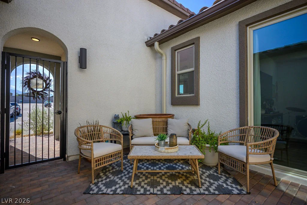 9990 Egan Valley, Las Vegas, NV 89166