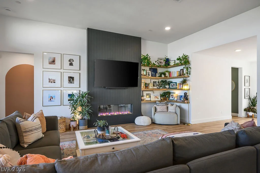 9990 Egan Valley, Las Vegas, NV 89166