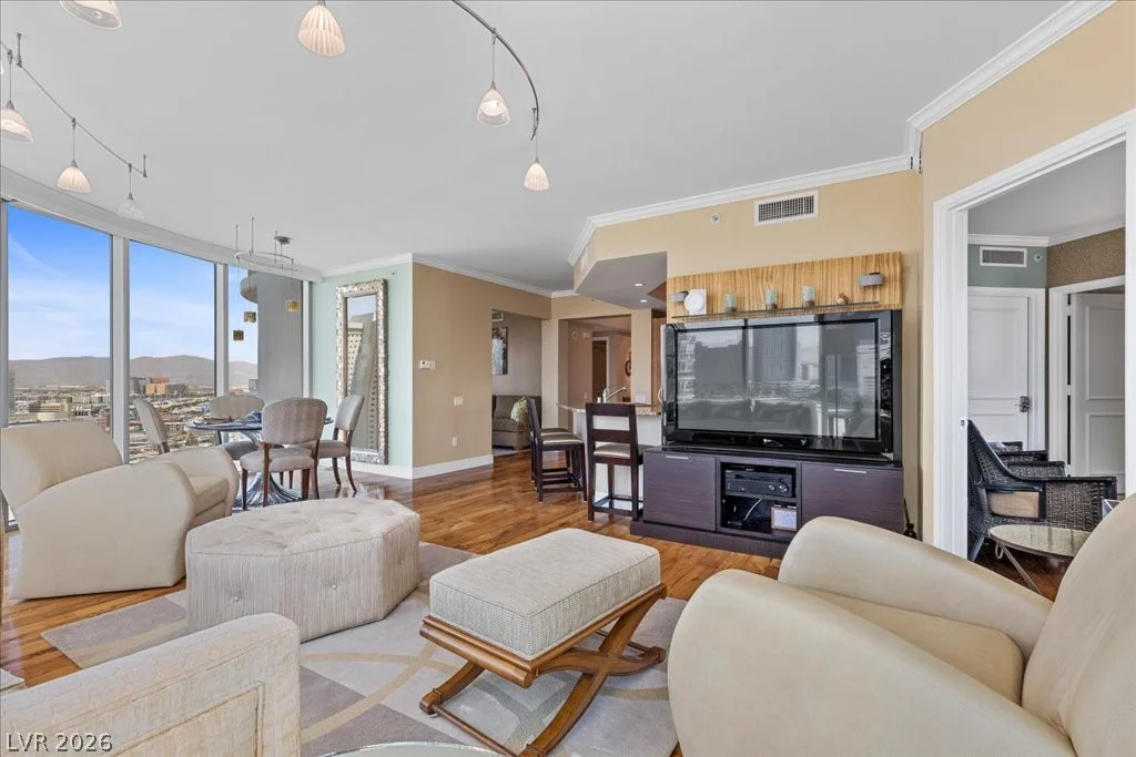 322 Karen, Las Vegas, NV 89109