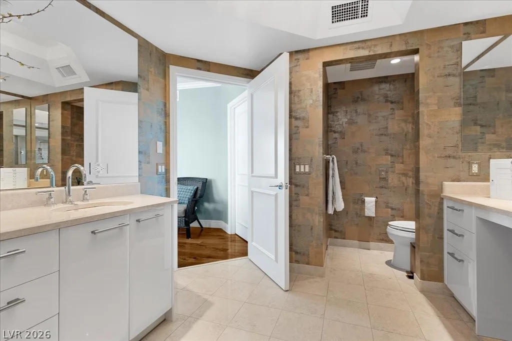 322 Karen, Las Vegas, NV 89109