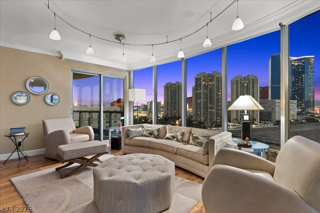 322 Karen, Las Vegas, NV 89109