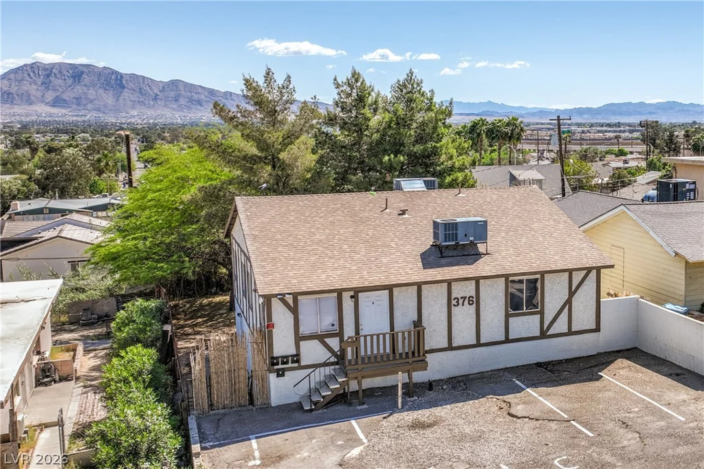 376 15th, Las Vegas, NV 89101