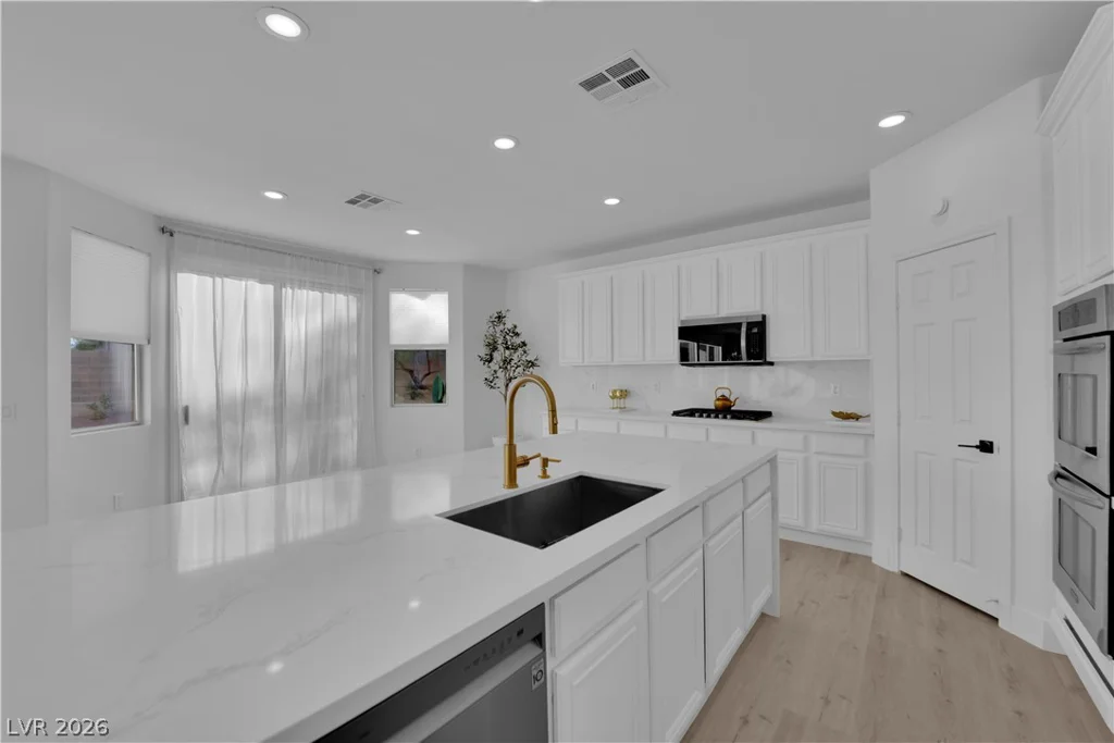 7511 Shadow Estates, Las Vegas, NV 89113