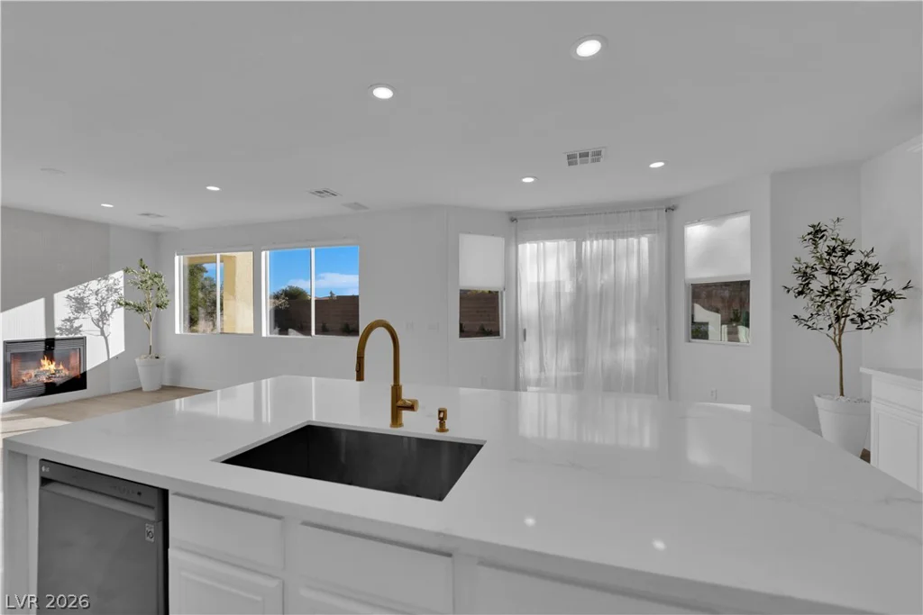 7511 Shadow Estates, Las Vegas, NV 89113