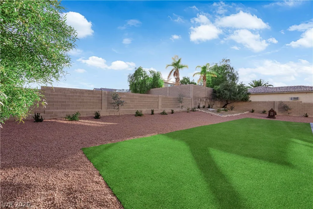 7511 Shadow Estates, Las Vegas, NV 89113