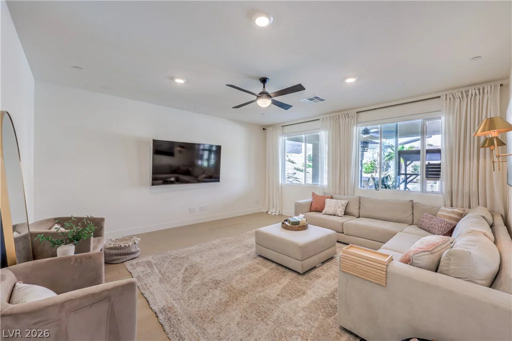 5401 Grapetree, Las Vegas, NV 89149