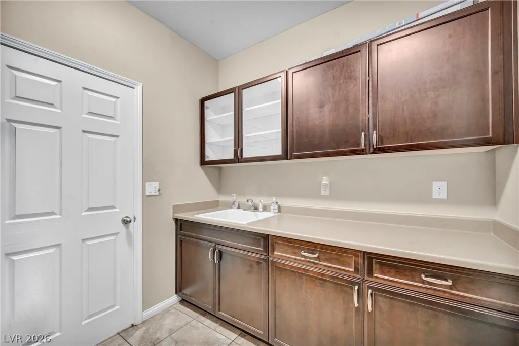 6928 Laurel Falls, Las Vegas, NV 89149